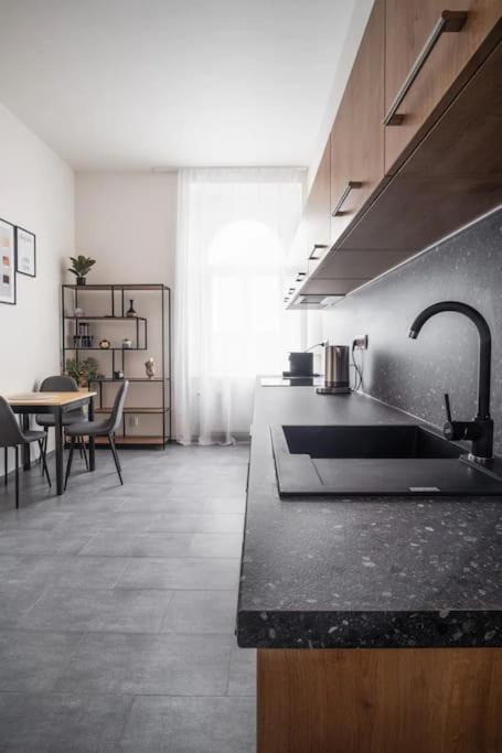 Helen Homestay Prague Palmovka Luaran gambar