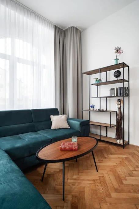 Helen Homestay Prague Palmovka Luaran gambar