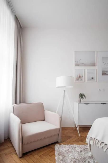 Helen Homestay Prague Palmovka Luaran gambar